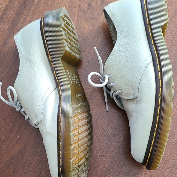 Dr. Doc Martens 1461 Cream Lace-Up Oxfords Women's Size 9 41 - Picture 3 of 10